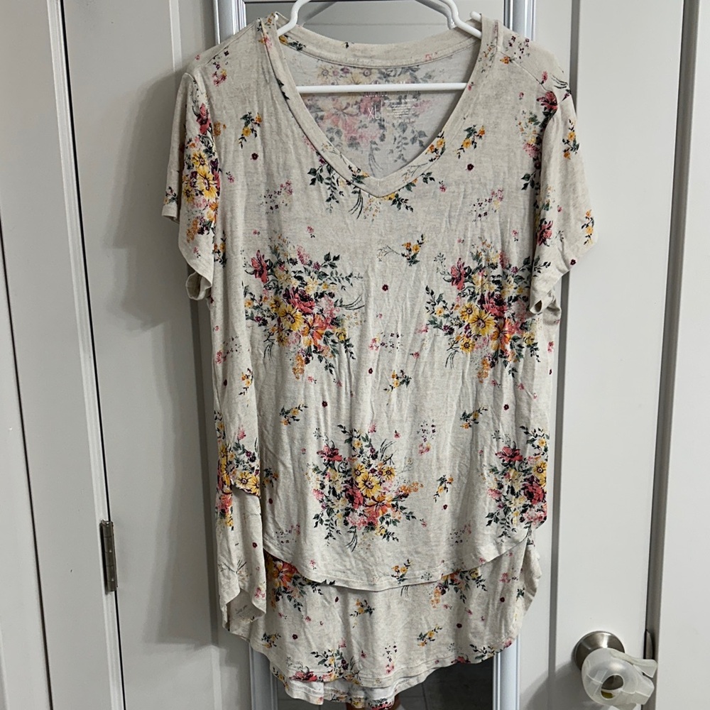 Floral Print V-Neck Women’s Nursing Top